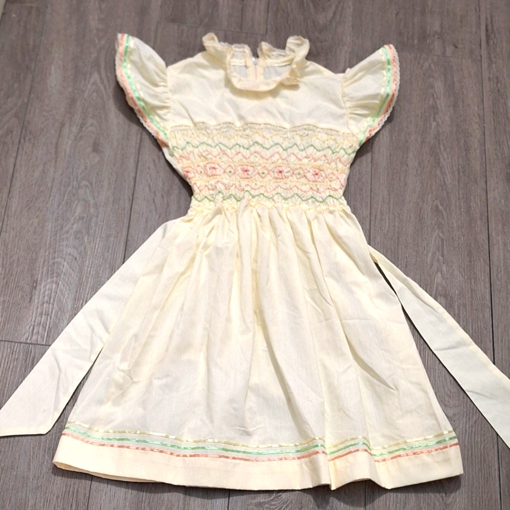 Princess Anne Hand Smocked Dress Vintage  Girls size 10